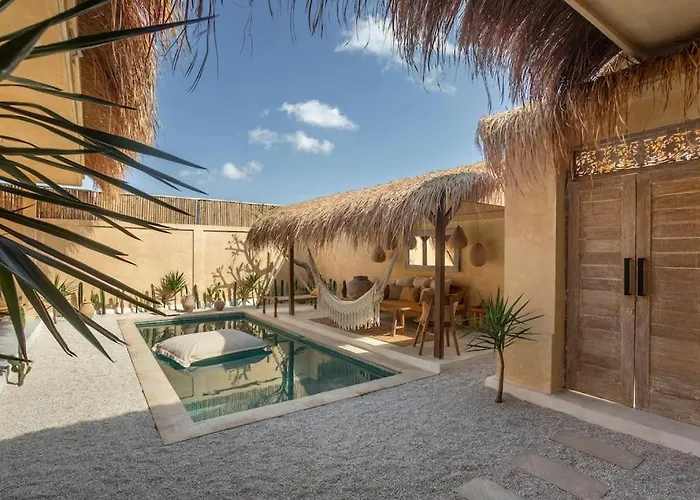 Villa Sol - Lovely Mediterranean Style 3Br W/Pool.