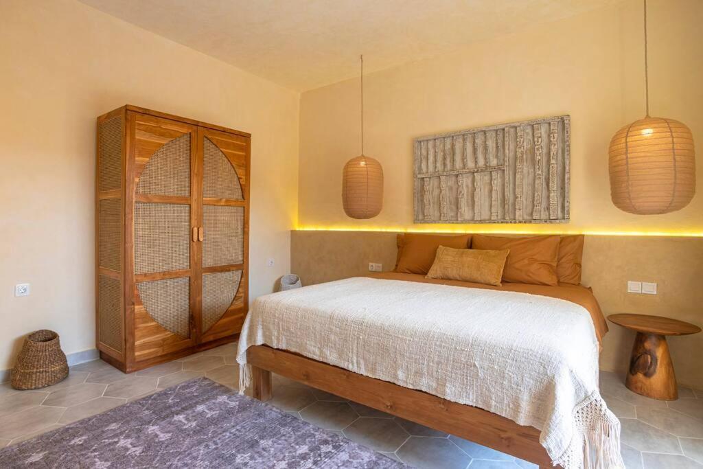 Sol - Lovely Mediterranean Style 3br W/pool. Villa