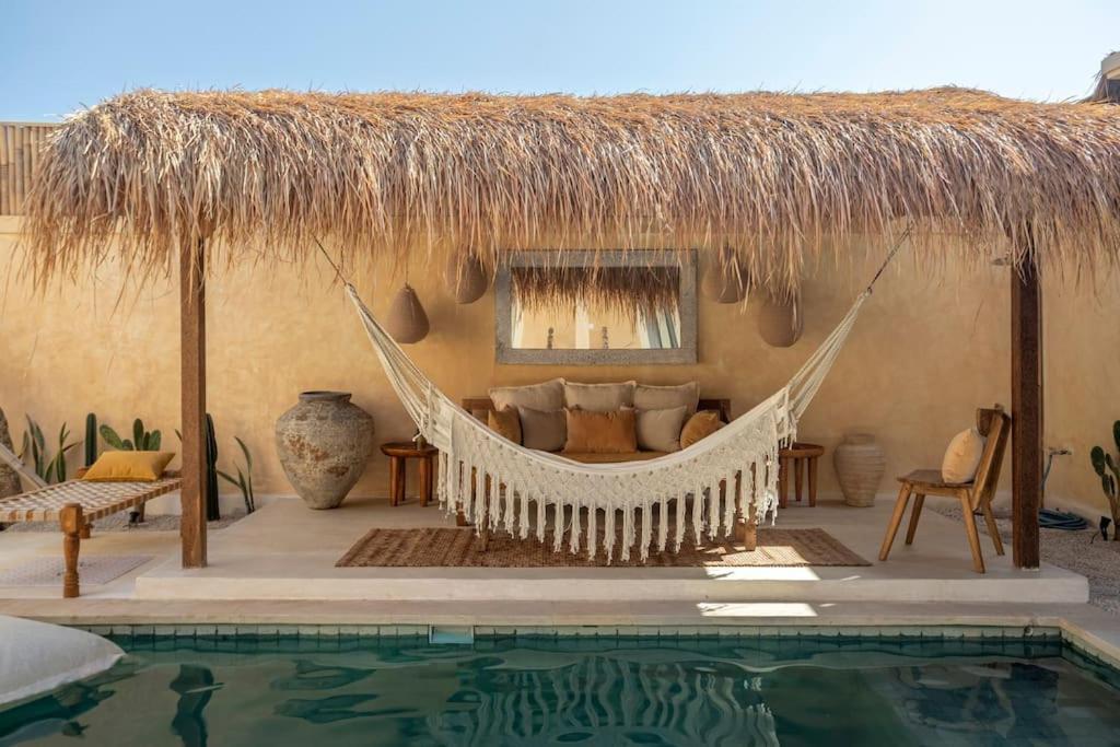 Villa Sol - Lovely Mediterranean Style 3br W/pool. *