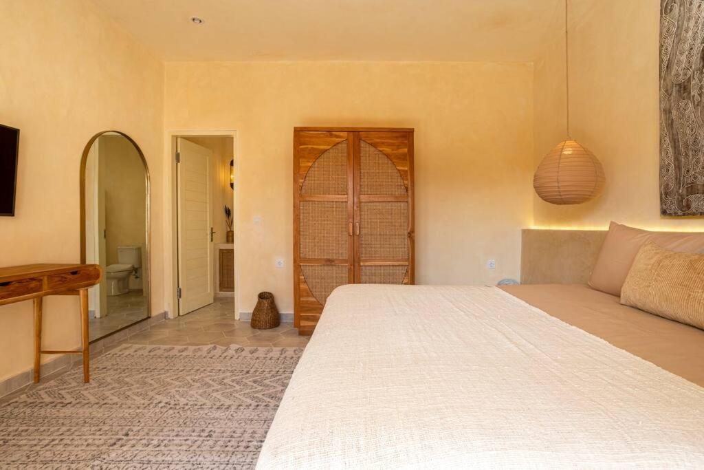 Sol - Lovely Mediterranean Style 3br W/pool. Villa