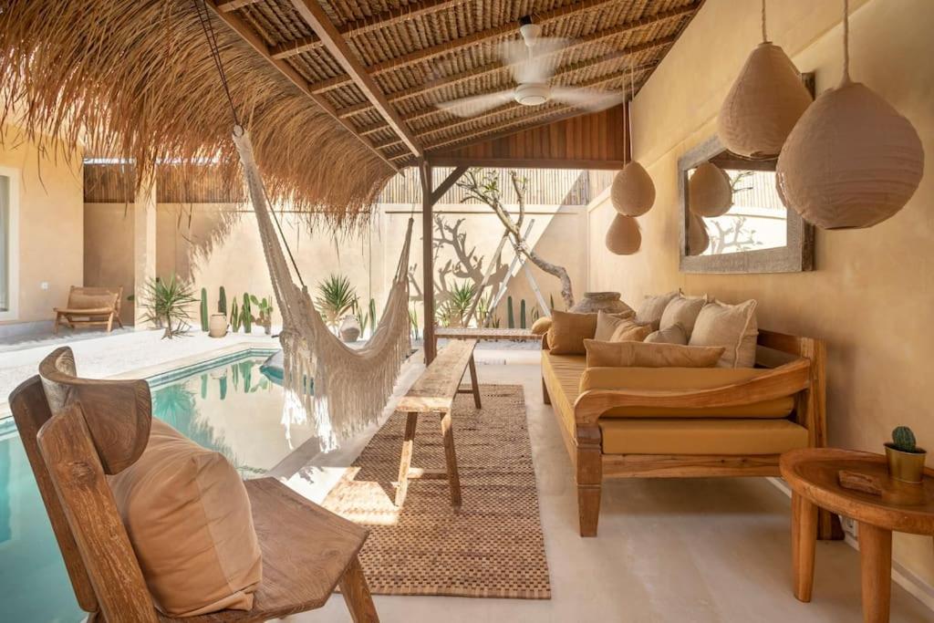 Villa Sol - Lovely Mediterranean Style 3br W/pool.